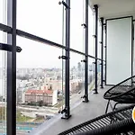 Apartamentysnu, Wola Tower Z Parkingiem