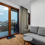 Metro Wierzbno Cosy Apartment