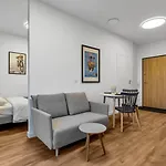 Metro Wierzbno Cosy Apartment