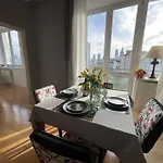 Elegant Apartament With An Amazing City View!