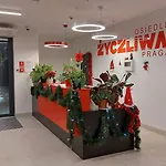 Zyczliwy Apartament Z Garazem
