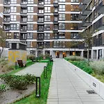 1Bed Apartment With Gym - P&O