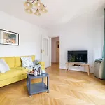 Smolna 8 - Warm Apartment With Balcony By Noclegi Renters