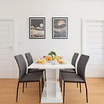 Rent Like Home - Woronicza 33B