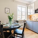 Plac Zamkowy - Aura Apartment By Noclegi Renters