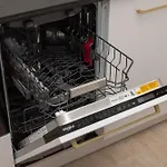 Aleja Solidarnosci 60B II By Noclegi Renters