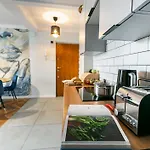 Nowogrodzka 78 - Apartament Dla 4 Osob - 200M Od Szpitala Klinicznego Na Lindleya - 1Km Do Dworca Centralnego - Wifi - Smart Tv 45 Cali