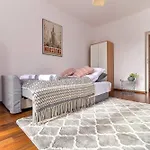 Cozy Apartment With Balcony - Palace Of Culture By Rent Like Home