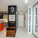 Modern, Spacious Apartment With Garage And Balcony