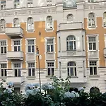 Warsaw Center 110M2