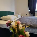 Charmed Homestay - Zaczarowany