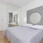 Praga Arte Apartments With Parking & Balcony By Noclegi Renters