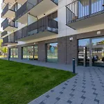 Praga Arte Apartments With Parking & Balcony By Noclegi Renters