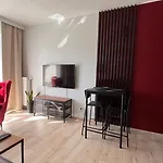 New Apartment Mona Warsaw Red