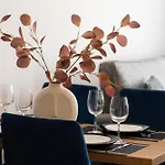 Warsaw Kotsisa Apartments With Parking By Noclegi Renters