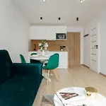 Warsaw City Centre & Pet-Friendly Studio By Noclegi Renters