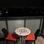 Luxury Iris Apartment