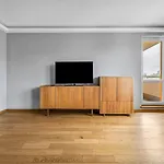 Wola Tower - 60M2, Balcony With City View, Parks Nearby - By Rentujemy