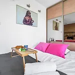 Markowska Studio - Stadion, Shops, Trams Nearby - By Rentujemy