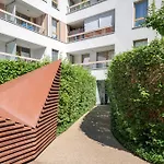 Kolska Bright Apartment