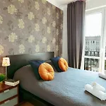 Plac Konstytucji 6 Grey - Bezplatny Garaz Podziemny - Free Parking - Apartament Dla 4 Osob