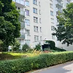 Gustowny Apartament Przy Metrze