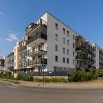 Trendy Warsaw Apartment With 2 Bedrooms, Balcony & Parking By Noclegi Renters