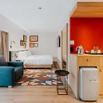 Hampton By Hilton Warsaw Reduta