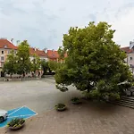 Warsaw New Town Square Apartment For 5 Guests By Noclegi Renters