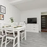 Metro Plac Wilsona Apartments Mickiewicza By Noclegi Renters