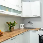 Comfy Flat In The City Center. Great View.