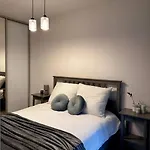 Apartment Wola Z Ogrodkiem
