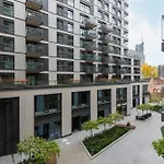 Luxury Studio Mennica Residence By Renters Prestige