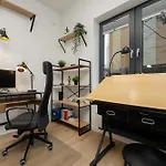 Luxury Warsaw Apartment With Furnished Terrace, Garden And Parking By Noclegi Renters