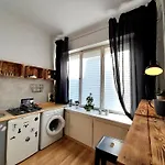 Przytulne Mieszkanie W Kamienicy Na Pradze