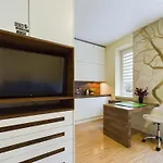 Bright Studio Near The Palace Of Culture & Science By Noclegi Renters