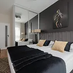 Cozy Apartment With Air Conditioner And Parking By Noclegi Renters