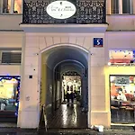 Chmielna 5 Rooms & Apartments