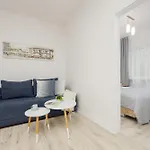 Bright Apartment In Warsaw Center With Two Bedrooms And Balcony By Noclegi Renters