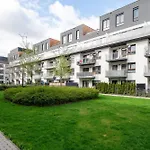 Royal Wilanow Apartment With Garden