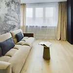 Modern Studio With Wifi In Warsaw By Noclegi Renters