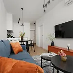 Elegant Apartment In The Heart Of The Capital By Renters Prestige