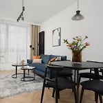 Elegant Apartment In The Heart Of The Capital By Renters Prestige