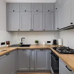 Cichy Apartament W Centrum Warszawy Koszyki