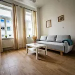 Stylish Apartment In Warsaw