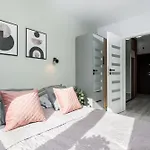 Avocado Apartment 2 Rooms In The City Center