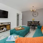 Schillera Apartments Warsaw By Noclegi Renters