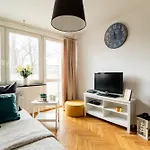 Piotrapartments - Bruna Green City Apartment