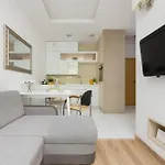 Apartment With Balcony In The Wola District Of Warsaw By Noclegi Renters