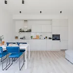 Superapart Herbu Janina 4, Wilanow, Szpital Medicover, Paley, Parking